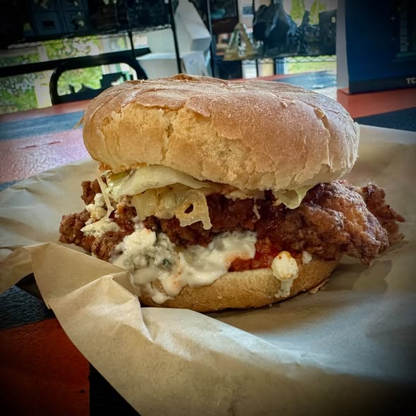 Load image into Gallery viewer, Buffalo Chicken Sandwich
