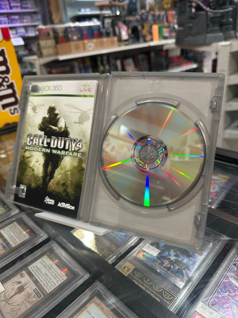 Load image into Gallery viewer, Call Of Duty 4 Modern Warfare Platinum Hits (Xbox 360) CIB - Good Condition - Cobbco
