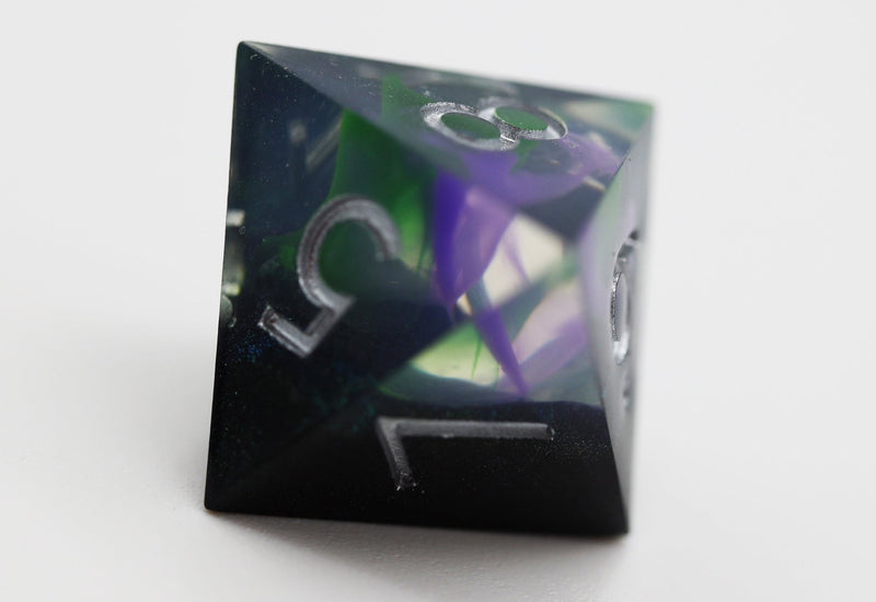 Load image into Gallery viewer, Foam Brain Games Magic Trick Sharp Edge Resin RPG Dice Set FBG2253 - Cobbco
