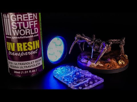 Load and play video in Gallery viewer, Green Stuff World for Models and Miniatures UV Resin - Glow in The Dark Lime 3517
